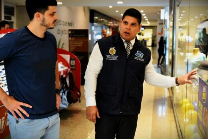 Comissão de Defesa do Consumidor da Aleam alerta para precauções nas compras neste Natal