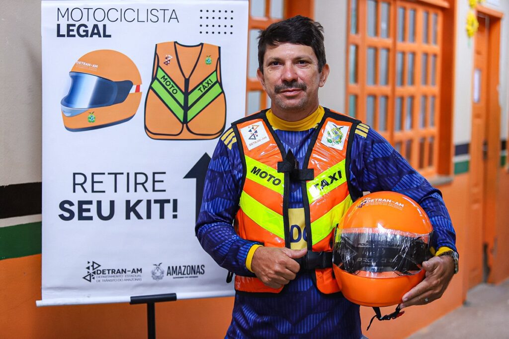Detran Cidadão no Interior: Ação atendeu mais de 1.300 pessoas no município do Rio Preto da Eva 6 Detran AM Mototaxista Eduardo Rocha CREDITO Divulgacao Detran AM 1024x683 1