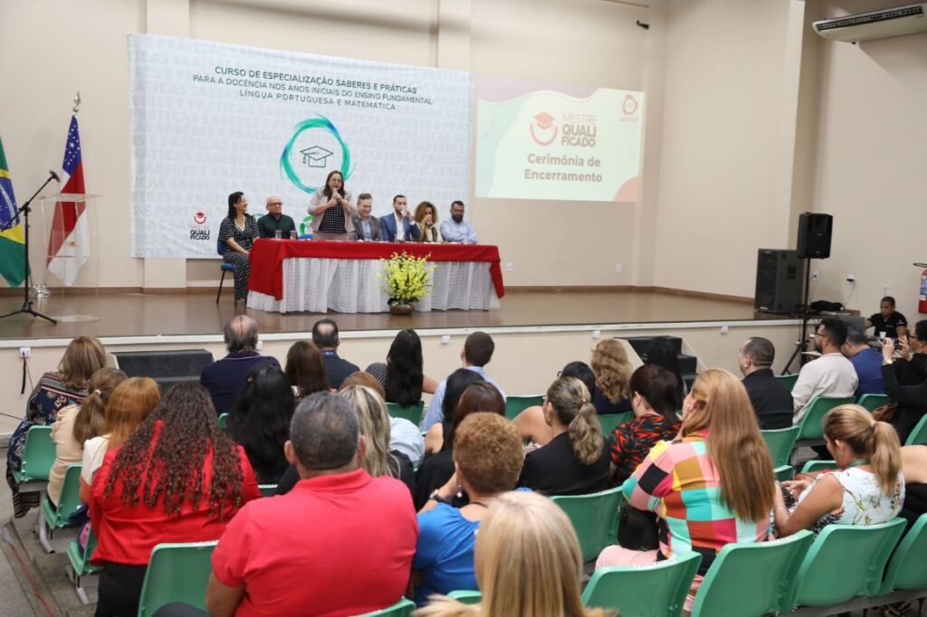 Mais de 2 mil professores concluem curso promovido pela UEA e Secretaria de Educação 2 Educac807 a771 o curso E98984aberes e pra769 ticas para a doce770 ncia Foto Euzivaldo Queiroz 1024x682 1