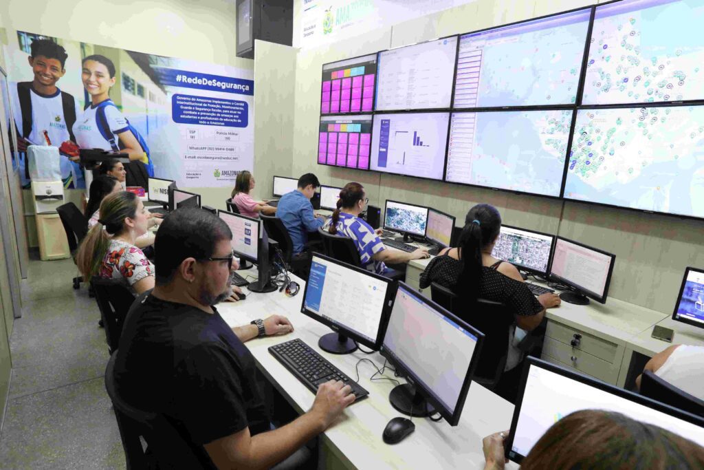 Governo do Amazonas reduz em mais de 90% as denúncias sobre violência escolar após a implantação do Nise 2 Educacao Nise Fotos Euzivaldo Queiroz 1024x683 1