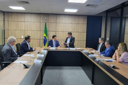 Em Brasília, Sinésio Campos cobra providências em relação ao Aeroporto Eduardo Gomes ao ministro de Portos e Aeroportos