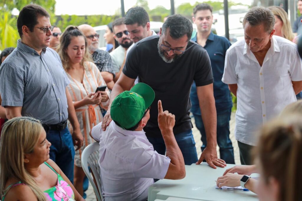Em pouco mais de um ano, governo Wilson Lima reassenta mais de mil famílias das comunidades da Sharp e Manaus 2000 2 Em pouco mais de um ano governo Wilson Lima reassenta mais de 1 mil familias das comunidades da Sharp e Manaus 2000 Foto Diego Peres e Mauro Neto Secom 1 1024x683 1