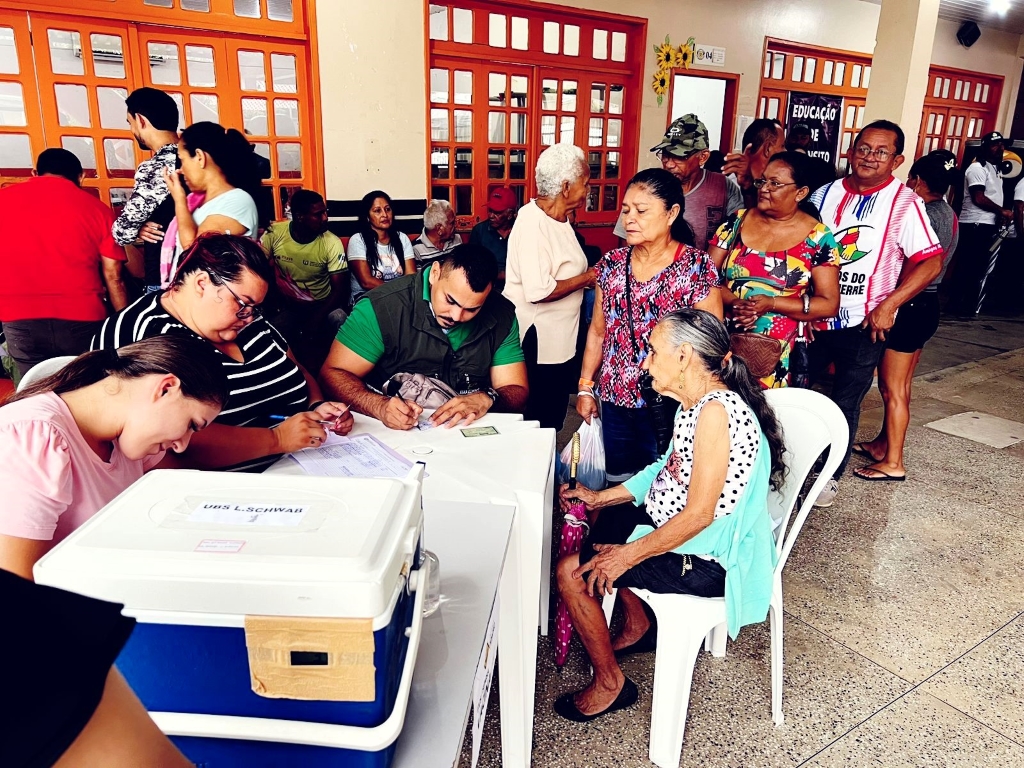 Saúde participa de vacinação contra influenza e Covid-19 em Rio Preto da Eva 3 FVS RCP Vacinacao em Rio Preto da Eva FOTO Divulgacao FVS RCP 3