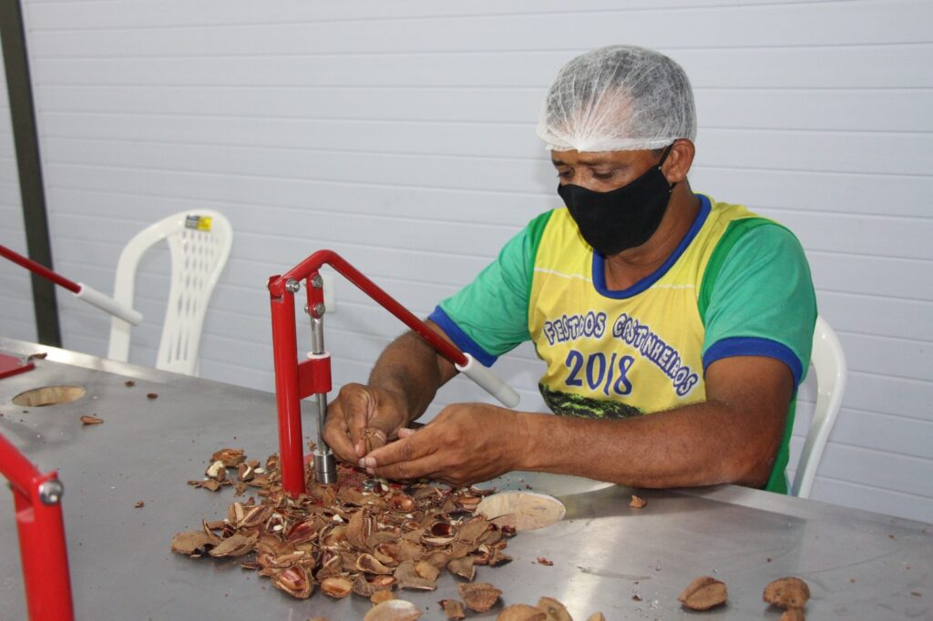 Apoio ao cooperativismo, associativismo e às agroindústrias foi priorizado pelo Idam em 2023 2 Idam Apoio ao cooperativismo associativismo e as agroindustrias em 2023 Fotos Kevyn Sousa e Marfran Vieira 3 1024x682 1
