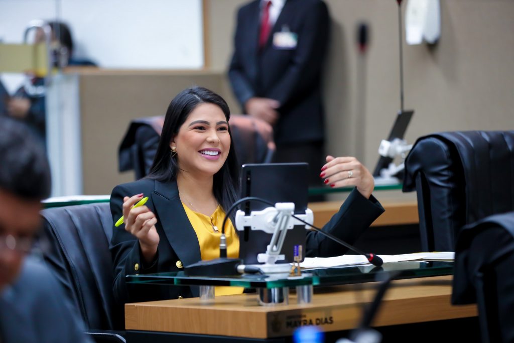 No primeiro ano de mandato deputada Mayra Dias tem 19 projetos transformados em leis no Amazonas 1024x683 1