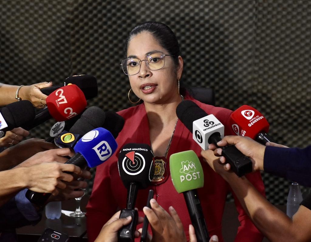 Polícia Civil prende motorista de condução escolar por estupro de vulnerável e favorecimento à prostituição de adolescente 2 PC AM DELEGADA JOYCE COLEHO FOTOERLONRODRIGUES 1