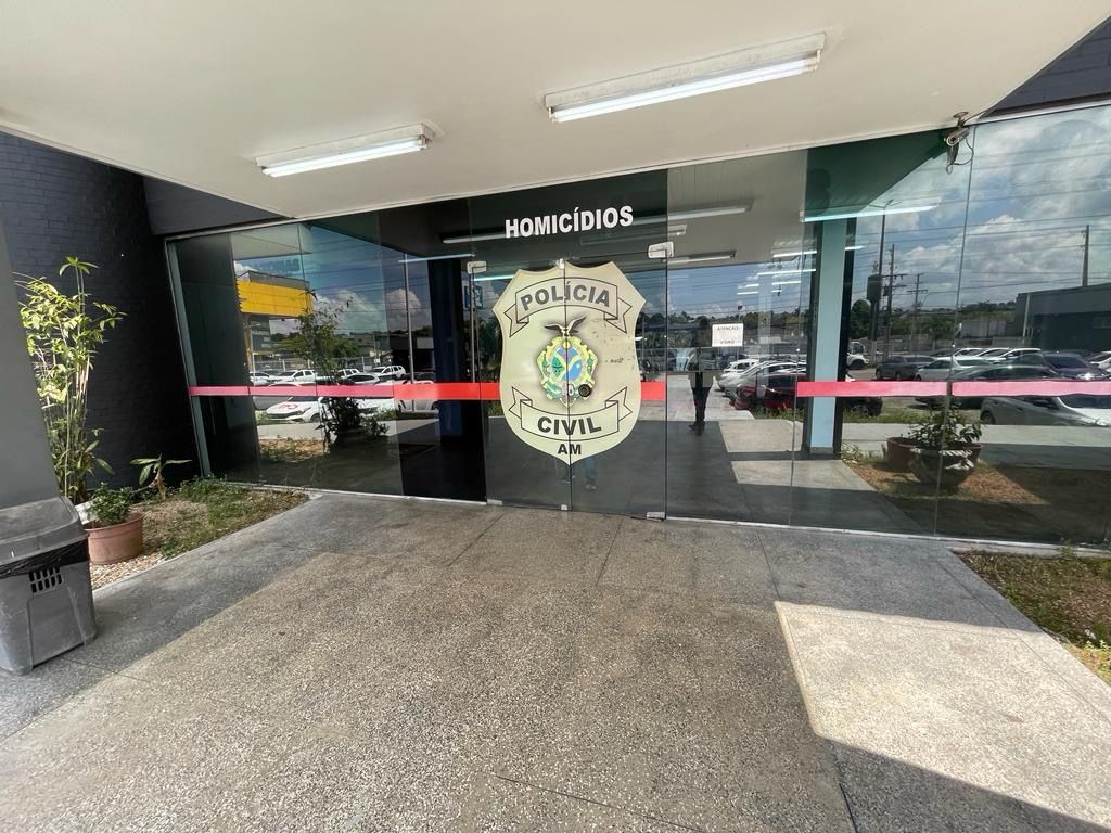 PC-AM prende homem por manter ex-namorada em cárcere privado 2 PCAM FACHADA DEHS FOTO ERLON RODRIGUES