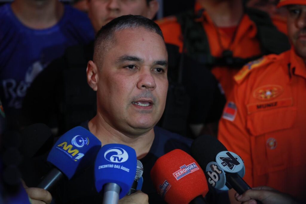 Mais de 2 mil agentes estão nas ruas para garantir a segurança nas festas de réveillon do Amazonas 3 SECOM SECRETARIO DE SEGURANCA PUBLICA VINICIUS ALMEIDA 1024x683 1