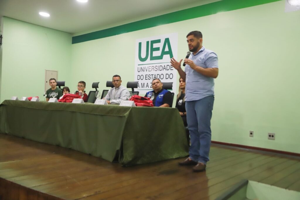 Governo do Amazonas entrega certificados às alunas do 1º Curso de Defesa Pessoal Feminina da UEA 3 SEDEL Curso de Formacao de Defesa Feminina 5 FOTO Julcemar Alves 1024x683 1