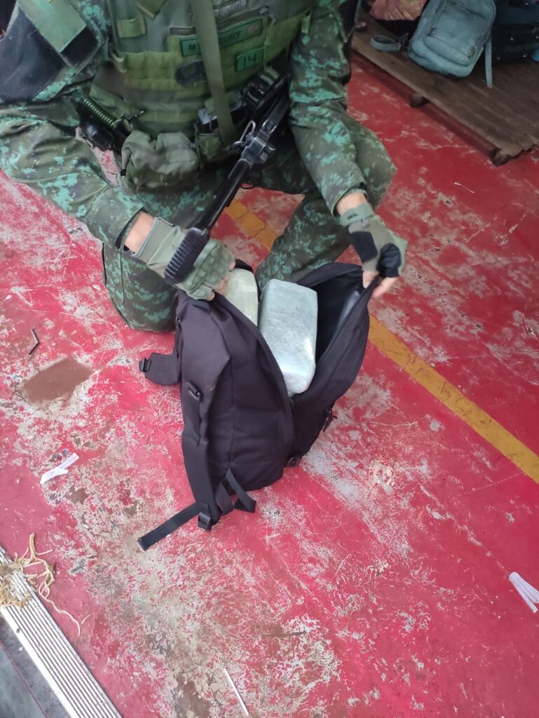 Base Fluvial Tiradentes: Em menos de 24 horas, polícia apreende duas cargas de entorpecentes 2 SSP AM 2 769x1024 1