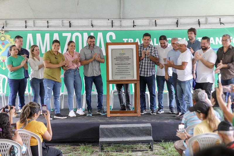 Wilson Lima inaugura mais três ramais e contabiliza 30 quilômetros de obras de pavimentação em Manacapuru neste ano 2 Wilson Lima inaugura mais tres ramais e contabiliza 30 quilometros de obras de pavimentacao em Manacapuru neste ano 3 FOTOS Diego Peres e Alex Pazuello Secom