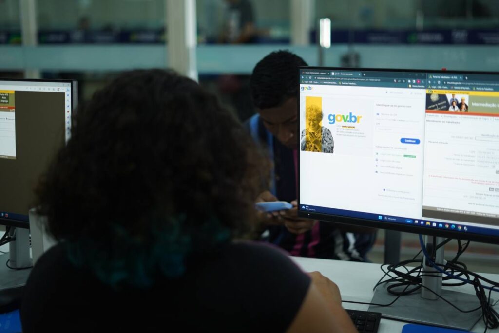 Sine Amazonas divulga 63 vagas de emprego para esta quinta-feira 2 ATENDIMENTO SINEAM 1024x684 1
