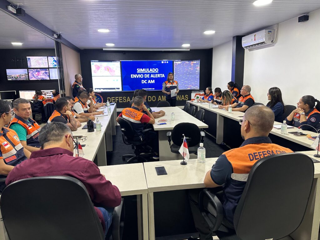 Defesa Civil do Amazonas realiza simulado do Sistema de Alerta para reforçar a preparação frente a desastres 2 DEFESA CIVIL AMAZONAS SIMULADO DE ALERTA MYLENA MATOS 2 1024x768 1