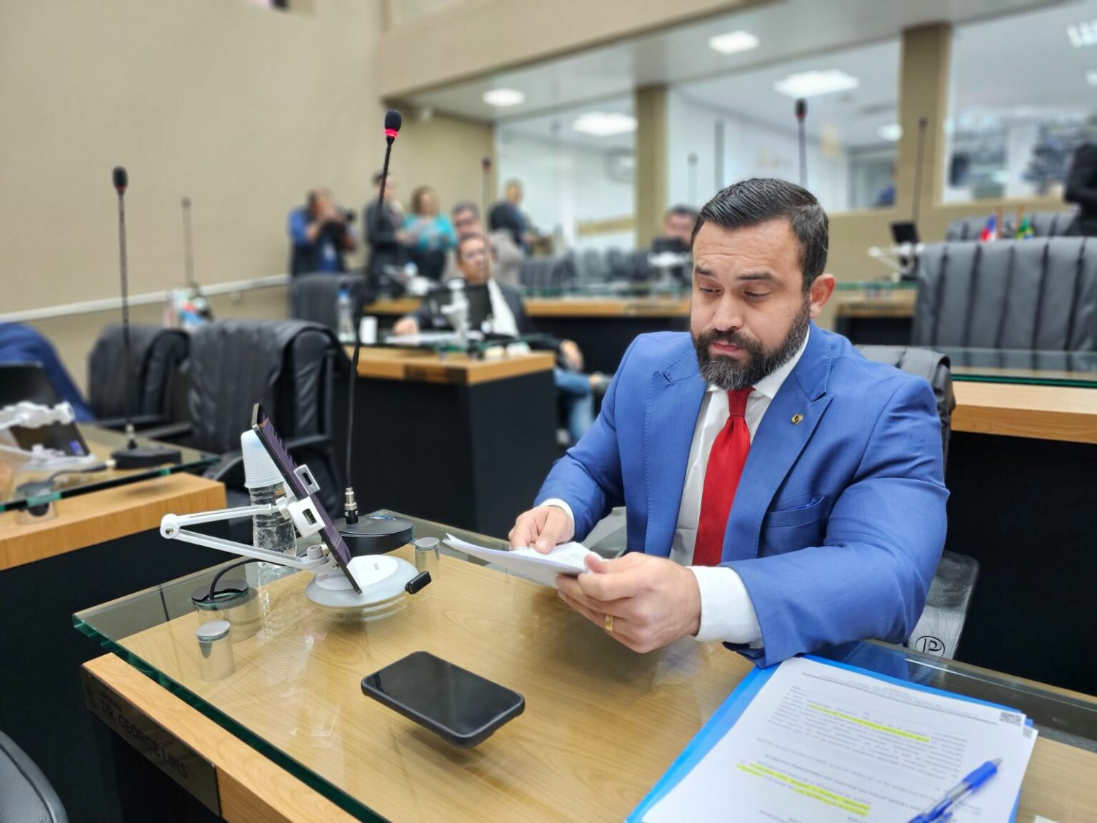 De autoria do deputado Dr. George Lins lei de prevencao a ambliopia nas escolas e sancionada no Amazonas