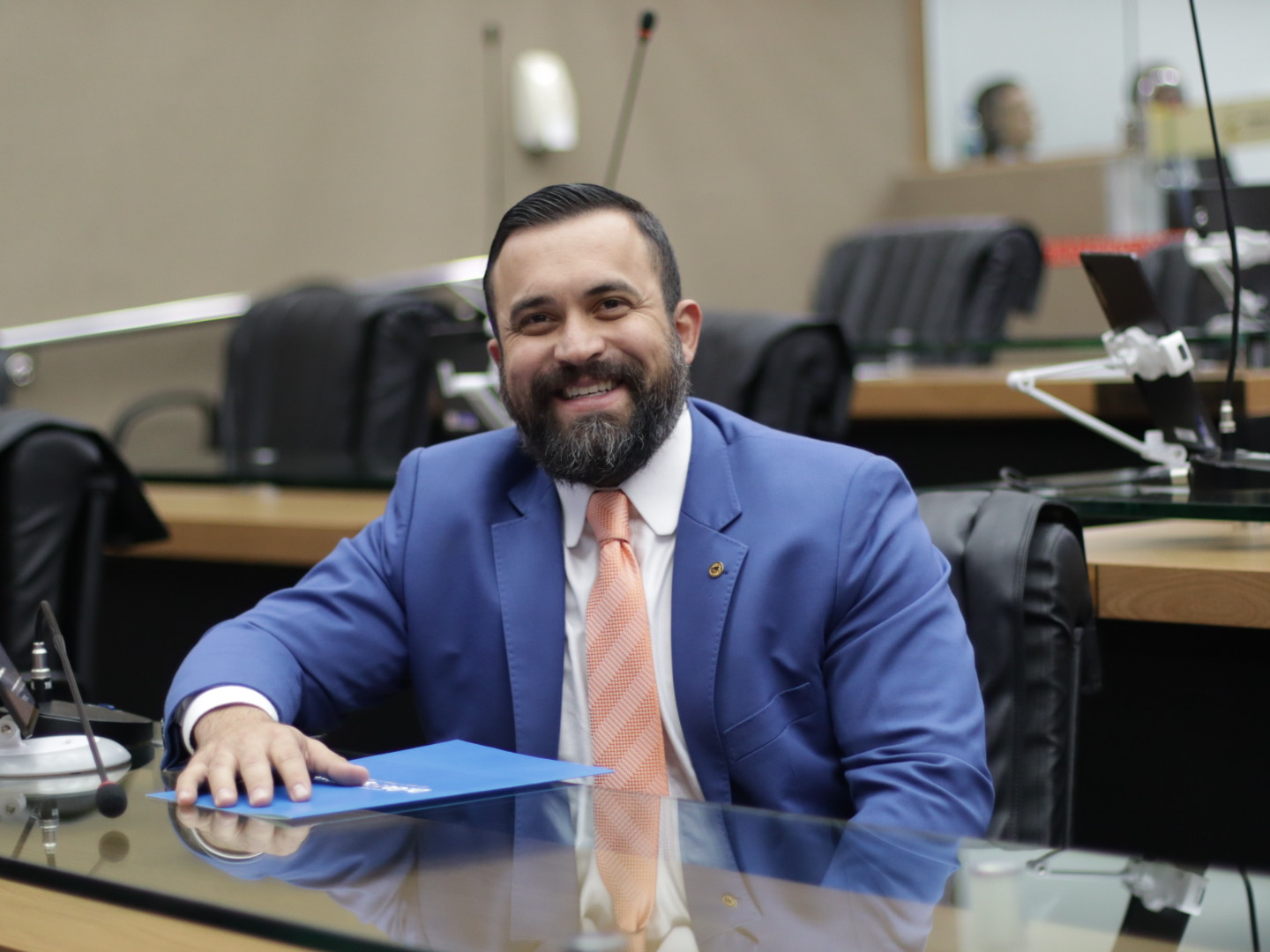 Deputado Dr. George Lins fortalece educacao no Amazonas com leis de sua autoria