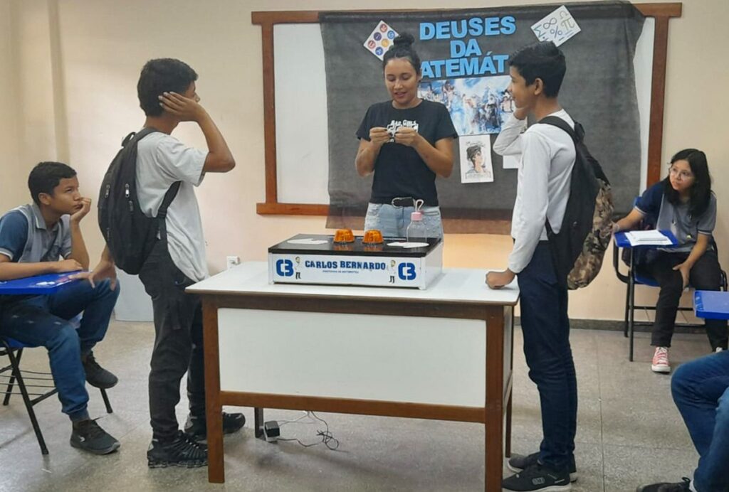 Estudo apoiado pelo Governo do Amazonas usa método para facilitar o aprendizado em Matemática 2 FAPEAM FOTO PESQUISADORA ADILANE MATIAS 4 1024x692 1