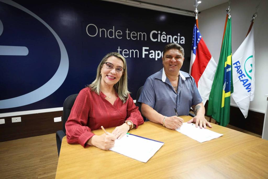 Parceria inédita entre Fapeam e Semeec leva Programa Ciência na Escola para rede municipal de ensino em Tefé 2 FAPEAM Fapeam firma parceria com a Semeec para levar PCE para rede municipal de ensino em Tefe