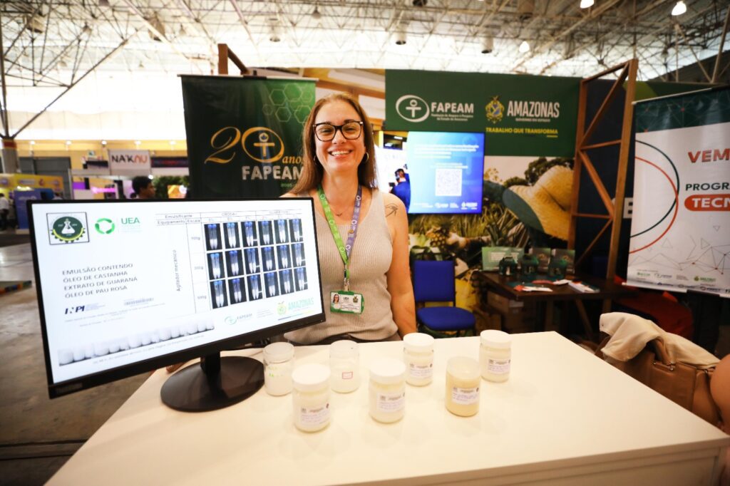 Pesquisa apoiada pela Fapeam desenvolve bioprodutos encapsulados, a partir de plantas e fungos amazônicos 2 FAPEAM EXPOAMAZONIA BIOTIC FOTO NATHALIE BRASIL 2 1024x682 1