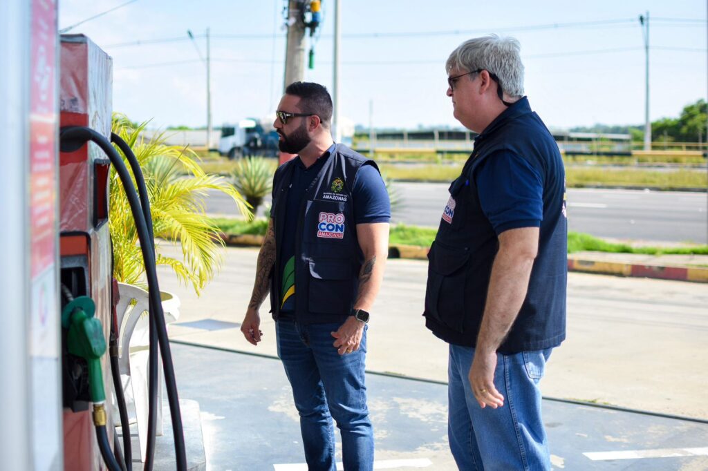 Procon-AM está nas ruas fiscalizando o aumento no preço da gasolina 2 FISCALIZACOMBUSTIVEL2 1024x682 1