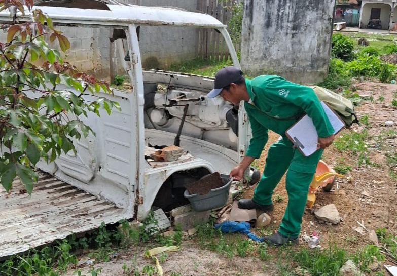 Dengue: Mais de 60% dos criadouros de mosquito Aedes aegypti poderiam ter sido evitados em vistorias semanais 2 FVS RCP Maioria dos criadouros de dengue poderiam ter sido evitados FOTO Divulgacao FVS RCP 2 1 1