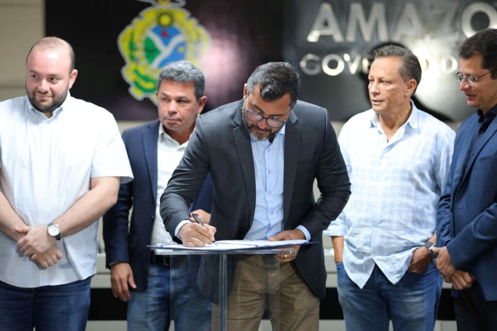 Wilson Lima credencia construtoras para oferta de 1,1 mil apartamentos que terão entrada subsidiada pelo Estado 2 Foto Diego Peres 01 1024x683 1