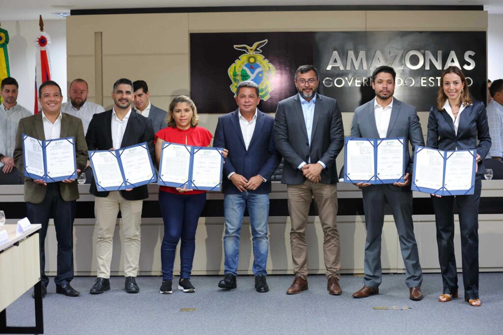 Wilson Lima credencia construtoras para oferta de 1,1 mil apartamentos que terão entrada subsidiada pelo Estado 3 Foto Diego Peres 02 1024x683 1