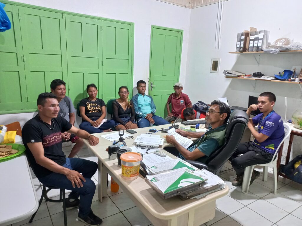 Idam promove PAA Indígena em Eirunepé 2 Idam Reuniao com liderancas indigenas em Eirunepe Fotos Divulgacao 1 1024x768 1