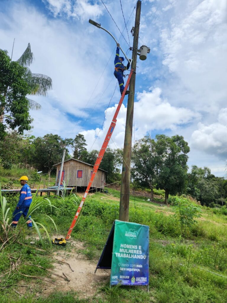 Governo do Amazonas conclui implantação de LED em Itamarati 4 IluminaAmazonas Itamarati 3 768x1024 1
