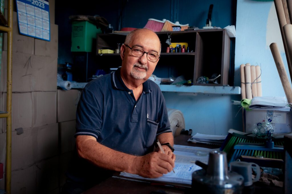 Projeto do Governo do Amazonas auxiliou mais de 90 idosos a terem renda empreendendo 2 Jose Tavares Foto Drance Jezus Sejusc 2 1024x682 1