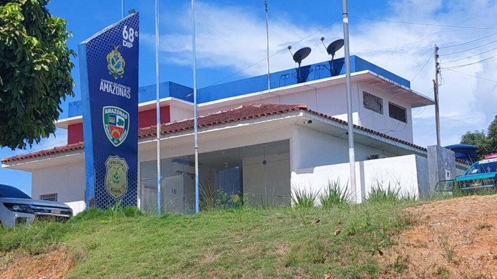 Em Itamarati, Polícia Civil prende dupla por estupro, homicídio qualificado e ocultação de cadáver de mulher 2 PCAM FACHADA ITAMARATI FOTO DIVULGACAO 1024x576 1