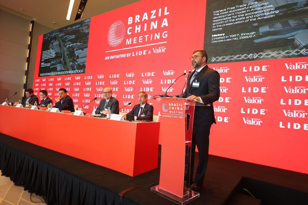 Wilson Lima apresenta projetos de economia e sustentabilidade para potenciais investidores chineses 2 SECOM AGENDA NA CHINA FOTO DIEGO PERES 1024x682 1