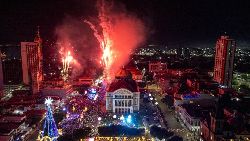 Milhares de pessoas recebem 2024 no primeiro Réveillon do Largo 2 SECOM PRIMEIRO REVEILLON NO LARGO FOTO LUCAS SILVA 1024x576 1