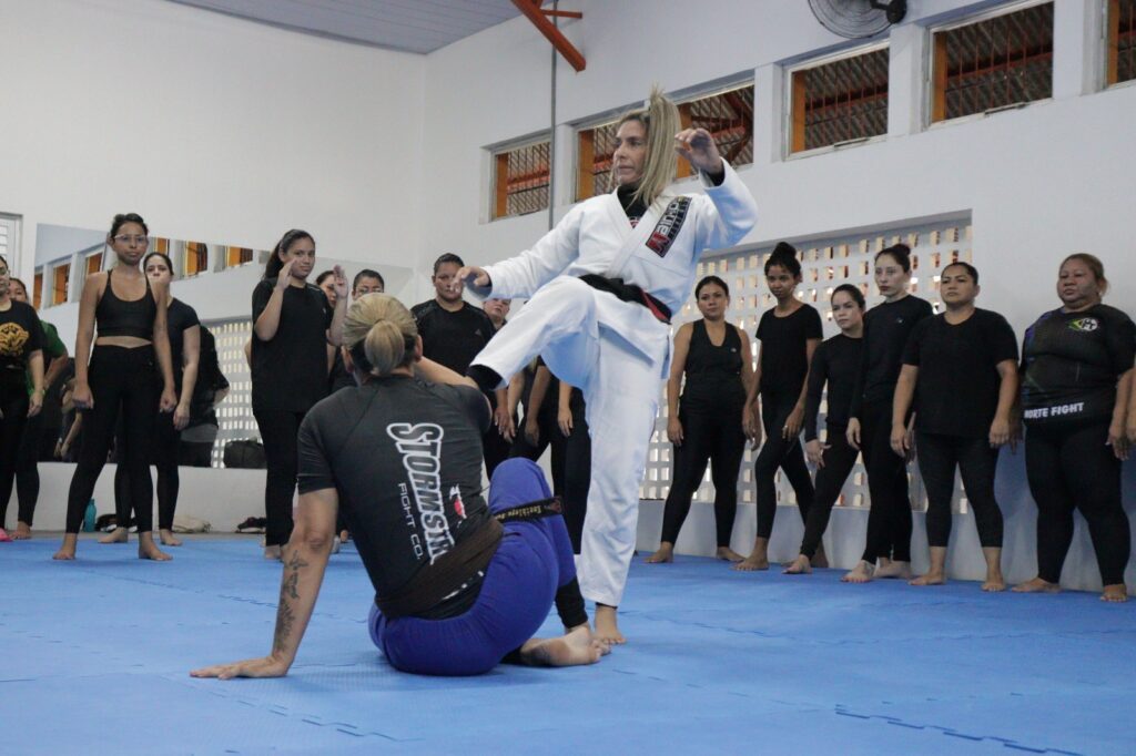 Inscrições abertas para a 4ª Edição do Curso de Defesa Pessoal Feminina gratuito 2 SEDEL FOTO Solange Rocha 1024x682 1