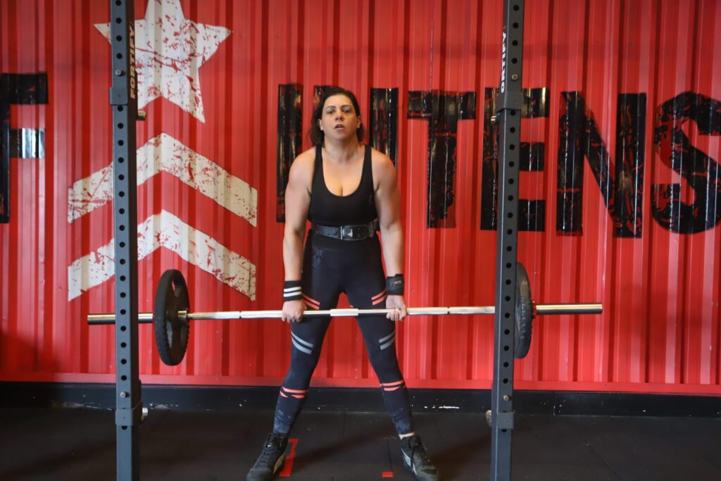 Atletas de Powerlifting do Bolsa Esporte Estadual se preparam para Campeonato Amazonense 2 SEDEL Karen Peixoto do Powerlifiting 2 FOTO Julcemar Alves Sedel 1024x683 1