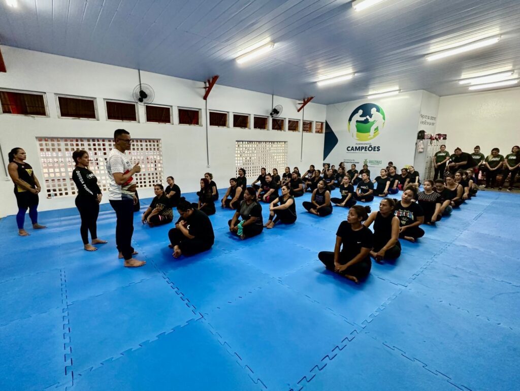 Sedel dá início a 4ª Edição do Curso de Defesa Pessoal Feminina 5 SEDEL Secretario Jorge Oliveira no Curso de Defesa Pessoa FOTO Julcemar Alves 1024x770 1