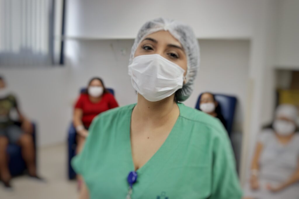 Janeiro Branco: Hospital Delphina realiza acolhimento psicológico a pacientes atendidos na unidade 2 SES AM Psicologa Ana Paula Nabero 1024x682 1