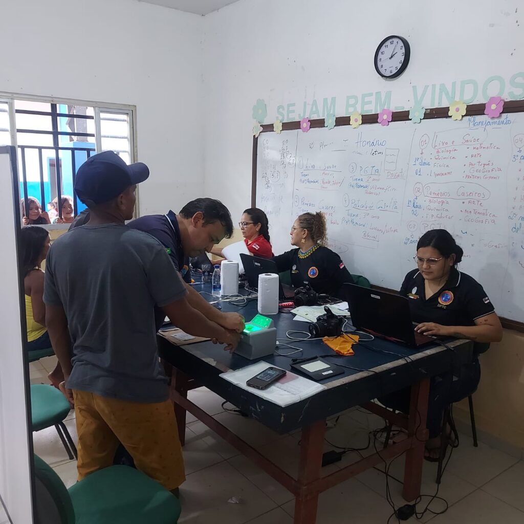 Mais de 500 pessoas solicitam Carteira de Identidade Nacional durante ação social em comunidades indígenas no rio Negro 2 SSP AM CIN RIO NEGRO FOTOS DIVULGACAO SSP AM 04 1024x1024 1