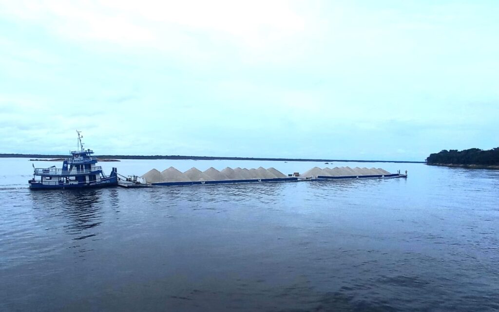 Base Arpão 2: Policiais apreendem mais de mil metros cúbicos de areia e seixo 2 SSP AM FOTOS DIVULGACAO SSP AM 02 1 1024x641 1