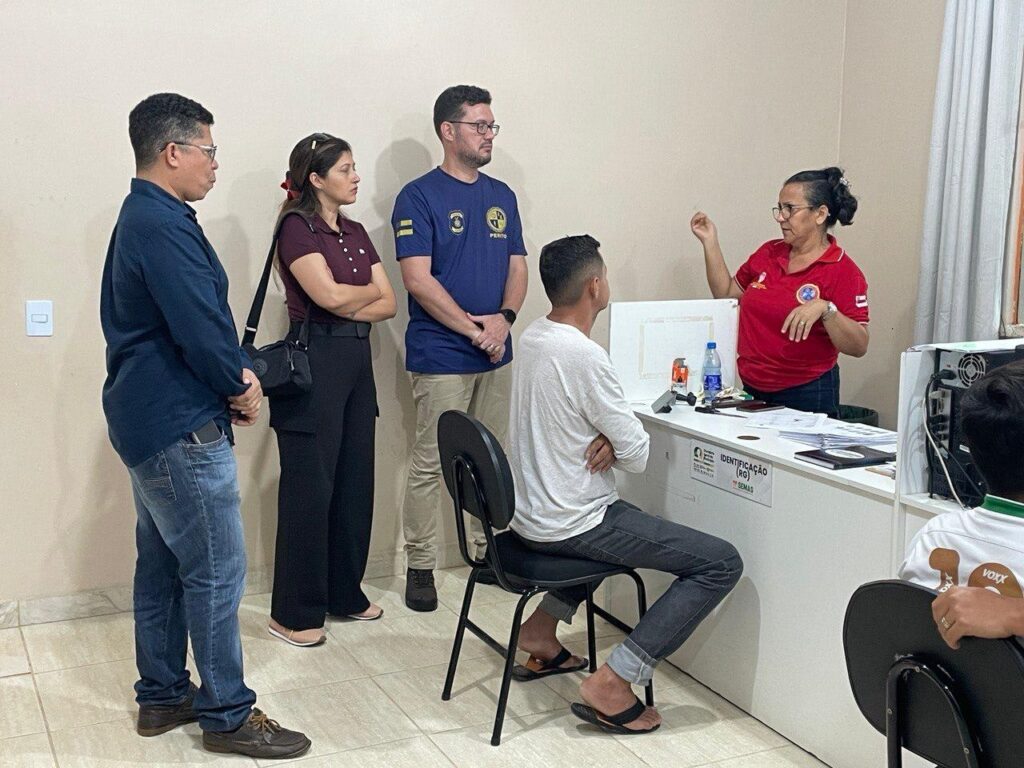 Equipe do Instituto de Identificação visita posto de atendimento no município de Rio Preto da Eva 2 SSP AM II RPE FOTOS DIVULGACAO SSP AM 02 1024x768 1