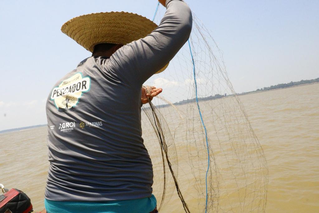 Governo do Amazonas impulsiona piscicultura com entrega de alevinos em 2023 2 Sepror entrega de alevinos 4