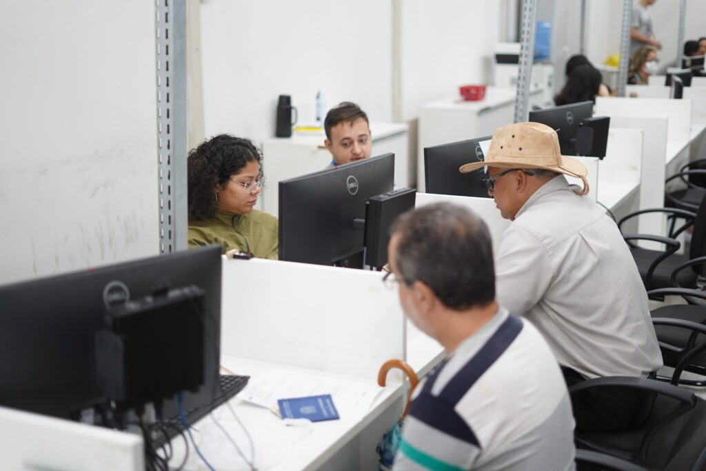 Sine Amazonas divulga 69 vagas de emprego para esta sexta-feira 2 Setemp Atendimento 12 1024x683 1