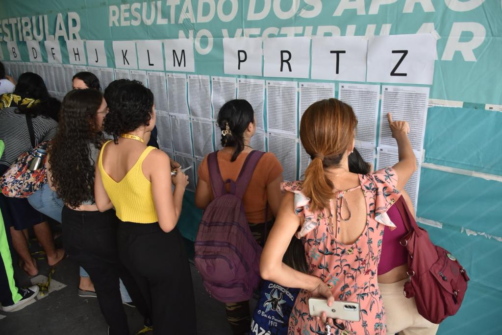 Matrícula dos aprovados no Vestibular e SIS da UEA é realizada de hoje até a quinta-feira 3 UEA Resultado do Vestibular e SIS Daniel Brito Ascom UEA 3