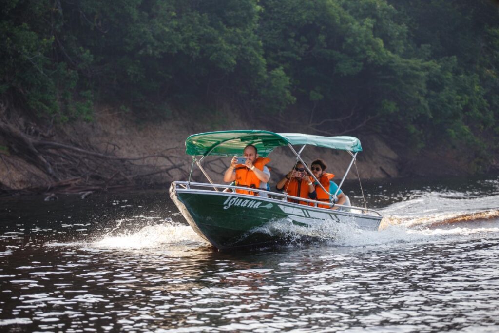 Governo do Amazonas disponibiliza financiamento de até R$ 200 mil para empreendedores do turismo 4 AMAZONASTUR Passeio Anavilhanas Novo Airao Fotos Lucas Silva 1024x683 1