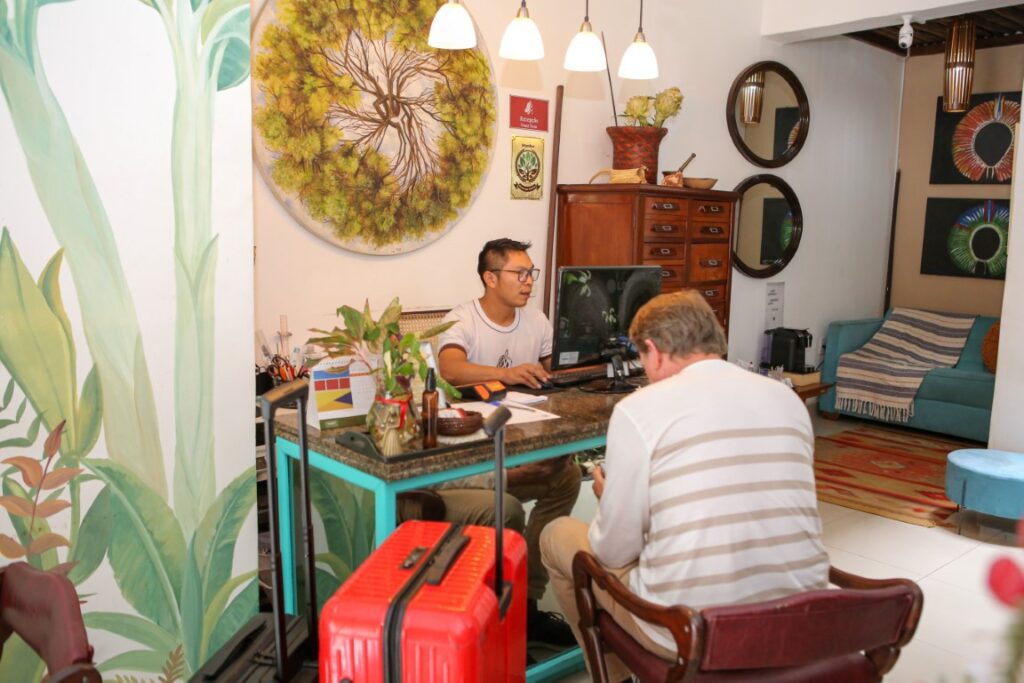Governo do Amazonas disponibiliza financiamento de até R$ 200 mil para empreendedores do turismo 2 AMAZONASTUR Dia do Hoteleiro Foto Lucas Silva 1024x683 1