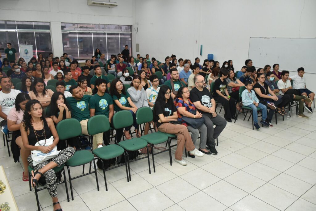 Colônia de Férias da UEA promove conscientização ambiental a jovens estudantes 4 Colonia de Ferias da UEA promove conscientizacao ambiental a jovens estudantes Fotos Daniel Brito Ascom UEA 1 1024x684 1