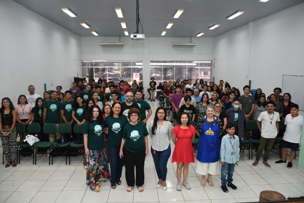 Colônia de Férias da UEA promove conscientização ambiental a jovens estudantes 3 Colonia de Ferias da UEA promove conscientizacao ambiental a jovens estudantes Fotos Daniel Brito Ascom UEA 3 1024x684 1