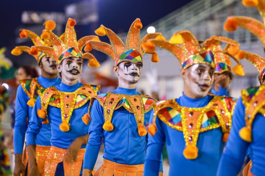 Carnaval na Floresta: Escolas de samba do acesso B apostam na diversidade de temas nos desfiles do Sambódromo 2 Cultura Desfile Grupo de Acesso B Marcely Gomes 1024x683 1