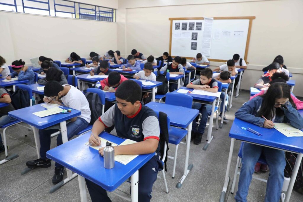 Inscrições para a 19ª Olimpíada Brasileira de Matemática das Escolas Públicas estão abertas 3 Educacao Alunos em atividade na sala de aula Foto Euzivaldo Queiroz 1 1024x683 1