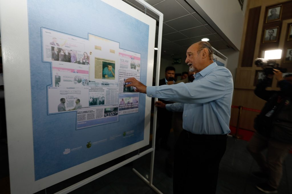 Exposição na Assembleia Legislativa apresenta história amazonense por meio de recortes de jornais