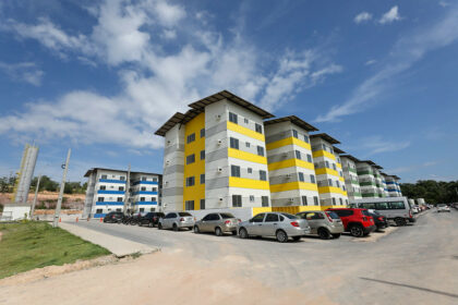 Familias escolhem apartamentos no Residencial Ozias Monteiro II onde irao morar 6 Foto Antonio Lima Secom